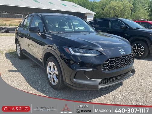 Crystal Black Pearl 2023 Honda HR-V LX