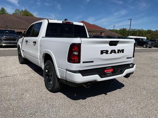 Bright White Clearcoat 2026 RAM 1500 Big Horn/Lone Star