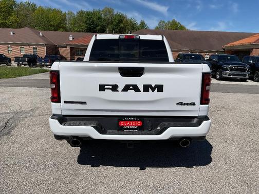 Bright White Clearcoat 2026 RAM 1500 Big Horn/Lone Star