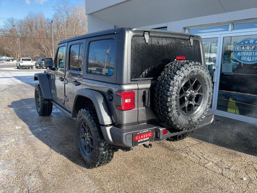 Granite Crystal Metallic Clearcoat 2026 Jeep Wrangler Willys