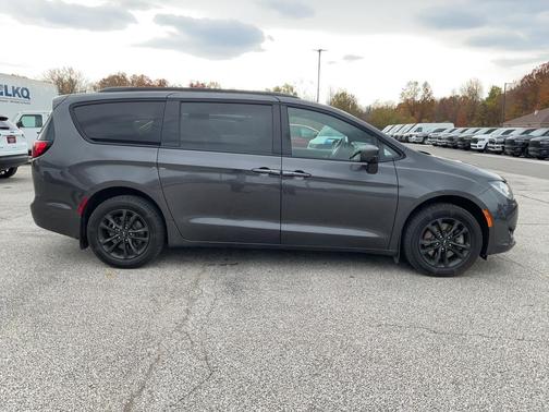 2020 Chrysler Pacifica L