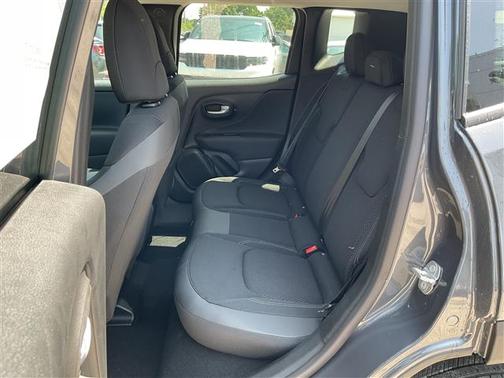 2023 Jeep Renegade Latitude 4x4