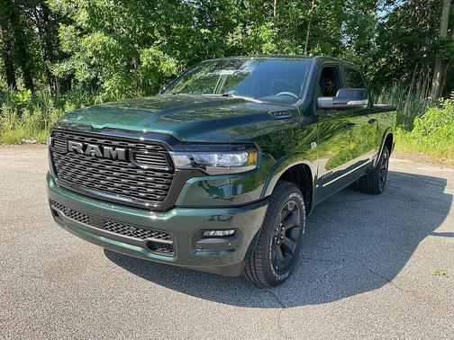 Serrano Green Metallic 2026 RAM 1500 Big Horn/Lone Star