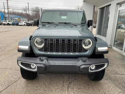 2026 Jeep Gladiator Sahara 4x4