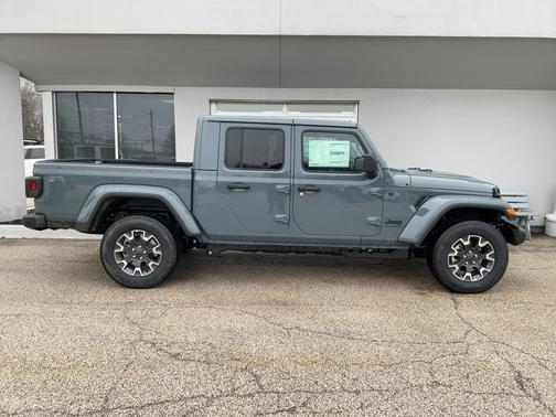 2026 Jeep Gladiator Sahara 4x4