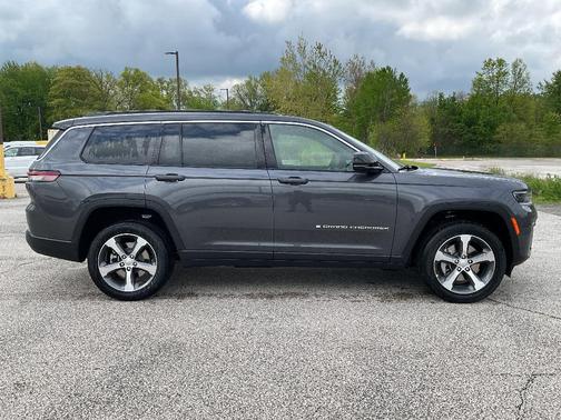 Baltic Gray Metallic Clearcoat 2026 Jeep Grand Cherokee L Limited