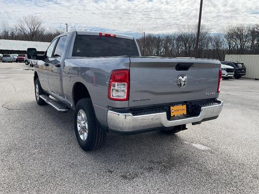 Billet Silver Metallic Clearcoat 2024 RAM 2500 Big Horn Crew Cab 4x4 6'4' Box