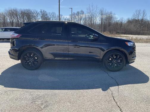 2023 Ford Edge SE