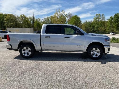 Silver Zynith 2026 RAM 1500 Big Horn/Lone Star