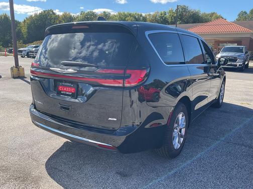 2026 Chrysler Pacifica L