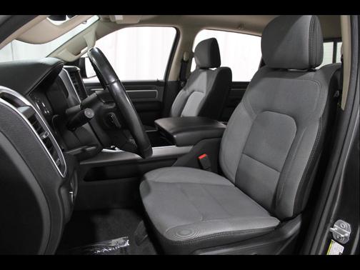 Granite Crystal Metallic Clearcoat 2020 RAM 1500 Big Horn/Lone Star