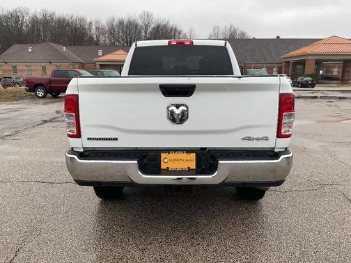Bright White Clearcoat 2024 RAM 2500 Big Horn Crew Cab 4x4 6'4' Box