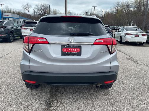 Lunar Silver Metallic 2022 Honda HR-V EX