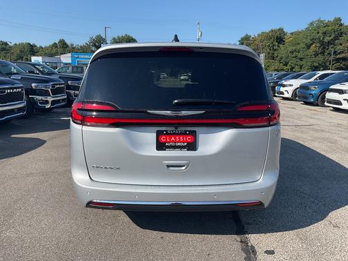 2026 Chrysler Pacifica L