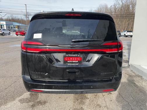 2026 Chrysler Pacifica Limited