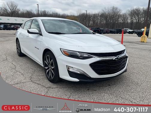Summit White 2023 Chevrolet Malibu FWD RS Sedan