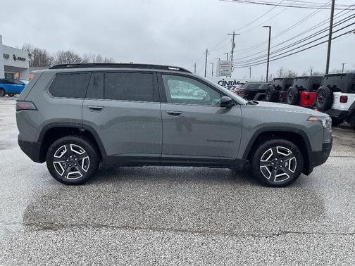 Sting-Gray Clearcoat 2026 Jeep Cherokee Limited