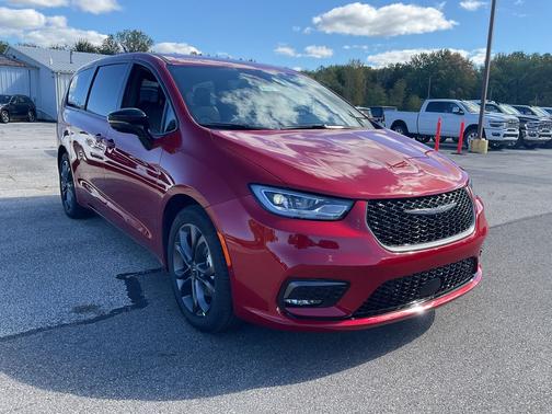 2026 Chrysler Pacifica L