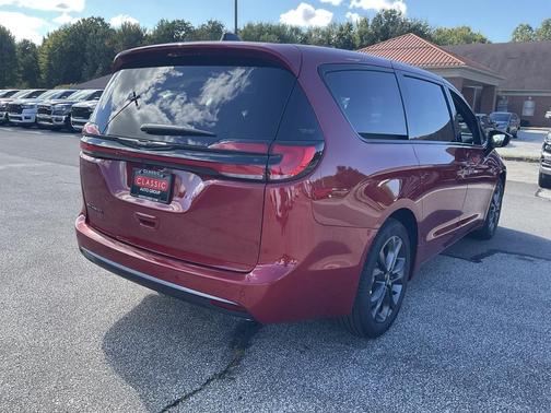 2026 Chrysler Pacifica L