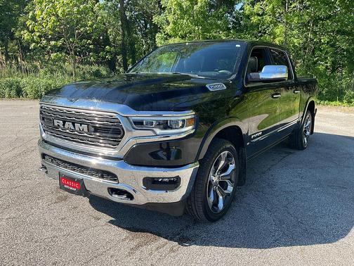 Diamond Black Crystal Pearlcoat 2021 RAM 1500 Limited