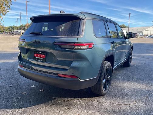 Steel Blue 2027 Jeep Grand Cherokee L Limited