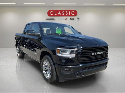 2023 RAM 1500 Laramie Crew Cab 4x4 57' Box