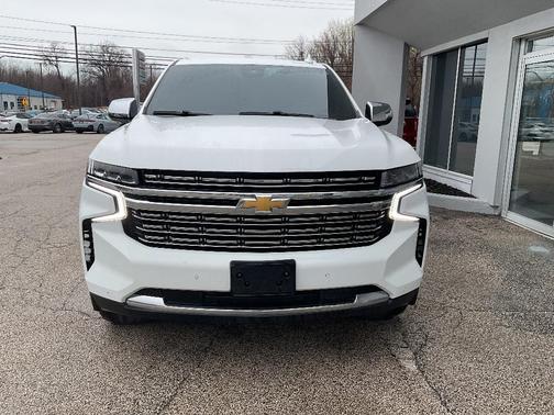 Summit White 2023 Chevrolet Suburban Premier