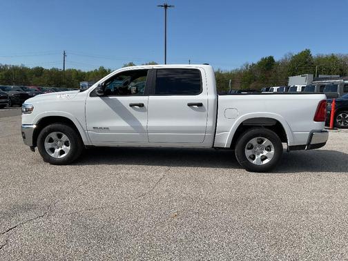 Bright White Clearcoat 2026 RAM 1500 Big Horn/Lone Star
