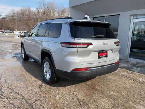 Silver Zynith 2026 Jeep Grand Cherokee L Altitude