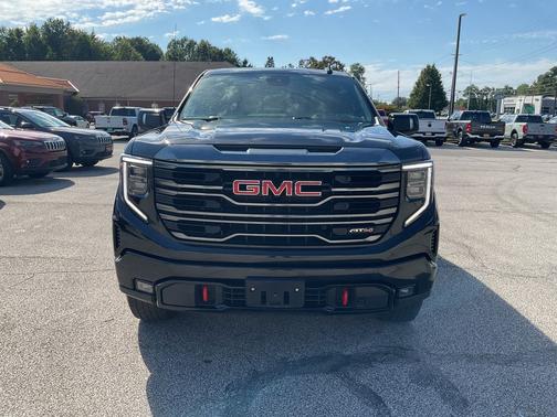 2022 GMC Sierra 1500 4WD Crew Cab Short Box AT4