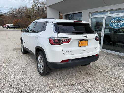 2022 Jeep Compass Latitude Lux