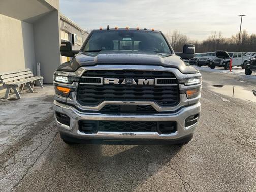 2026 RAM 2500 Big Horn Crew Cab 4x4 8' Box