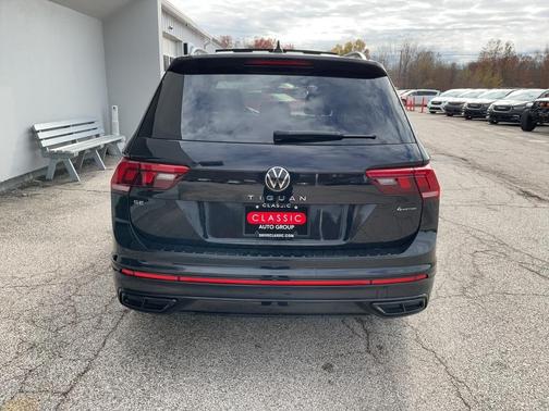 2022 Volkswagen Tiguan 2.0T SE R-Line Black 4MOTION