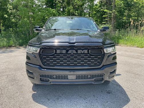 Diamond Black Crystal Pearlcoat 2026 RAM 1500 Lone Star