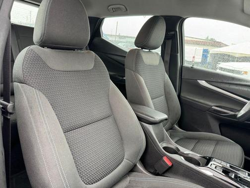 Silver 2023 Chevrolet Bolt EUV LT