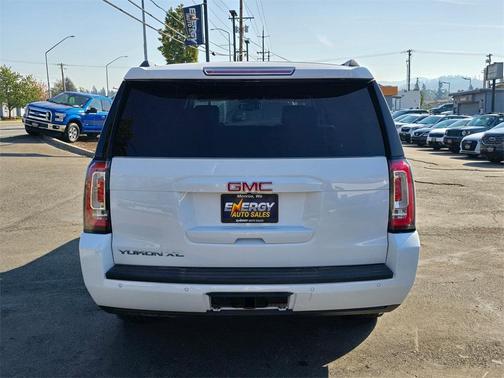 2017 GMC Yukon XL SLT