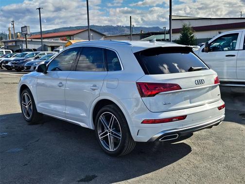 2022 Audi Q5 e 55 S line quattro Premium