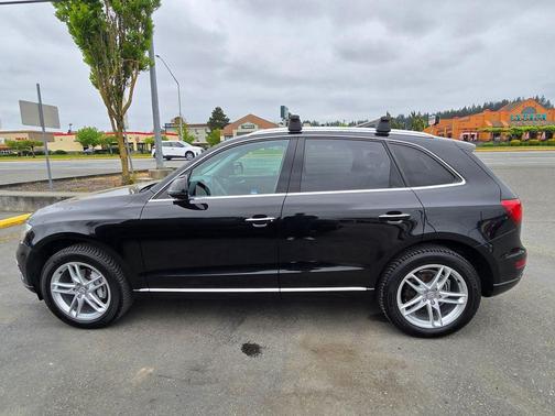 Black Metallic 2015 Audi Q5 2.0T Premium Plus