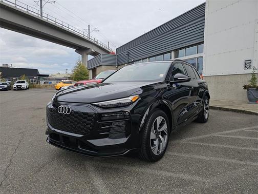 2025 Audi Q6 e-tron Premium