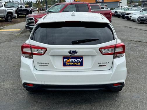 White 2019 Subaru Impreza 2.0i Sport