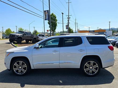 2019 GMC Acadia Denali