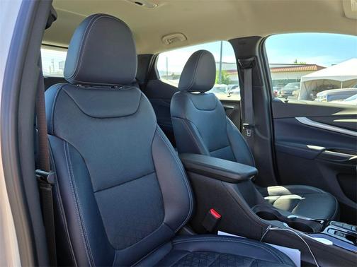 2022 Chevrolet Bolt EUV LT