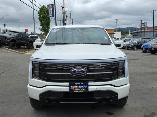 2022 Ford F-150 Lightning Platinum