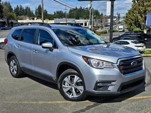 Ice Silver Metallic 2022 Subaru Ascent Premium 8-Passenger