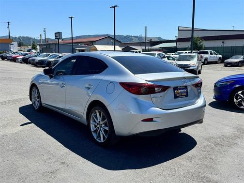 2018 Mazda Mazda3 Touring