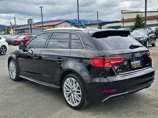 Brilliant Black 2018 Audi A3 e-tron 1.4T Premium