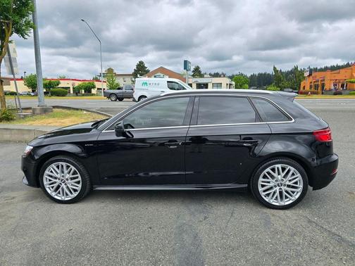 Brilliant Black 2018 Audi A3 e-tron 1.4T Premium