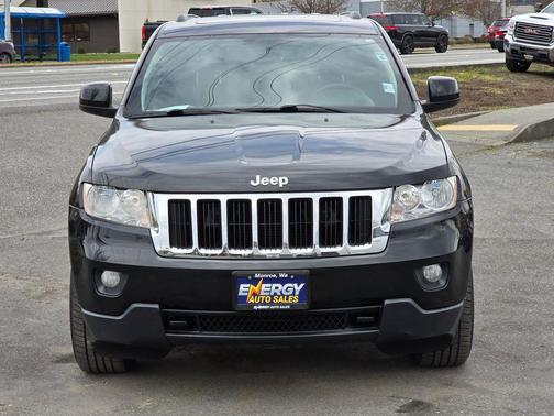 Black Forest Green Pearlcoat 2013 Jeep Grand Cherokee Laredo