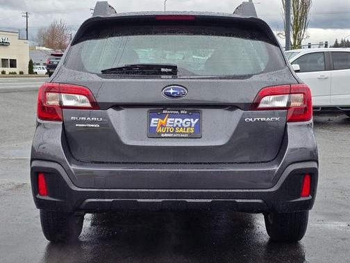 Magnetite Gray Metallic 2018 Subaru Outback 2.5i