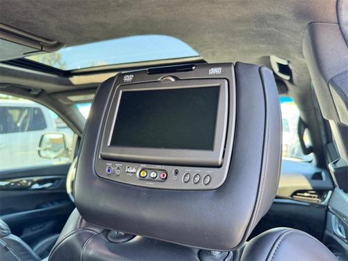 2017 Cadillac Escalade ESV Platinum